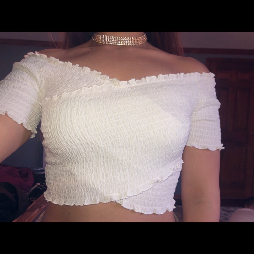✨☁️White crop top☁️ ✨